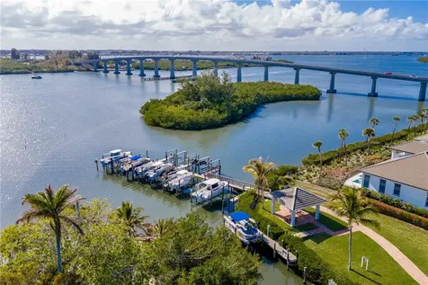 9256 Orchid Cove Circle Vero Beach FL 32963