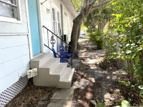 1955 16th Avenue Vero Beach FL 32960