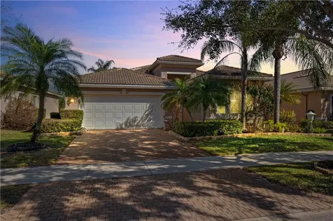 2082 Grey Falcon Circle SW Vero Beach FL 32962