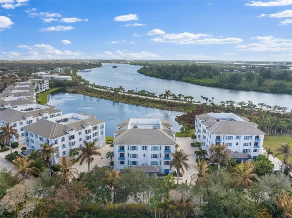 9049 Somerset Bay Lane Vero Beach FL 32963