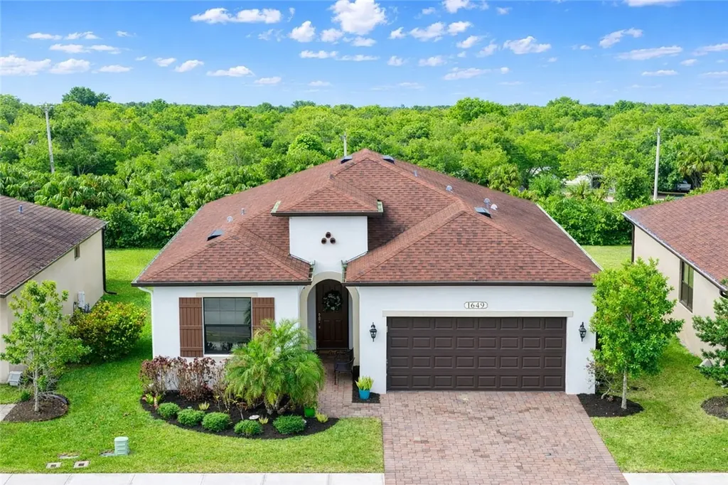 1649 Willows Square Vero Beach FL 32966