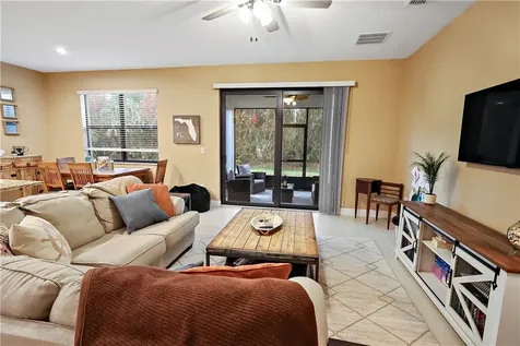 1649 Willows Square Vero Beach FL 32966