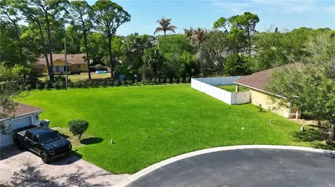 1675 16th Court SW Vero Beach FL 32962