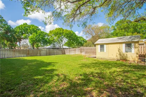 855 29th Court Vero Beach FL 32960