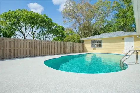 855 29th Court Vero Beach FL 32960