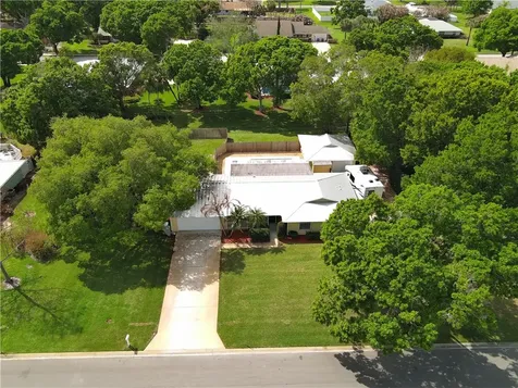 855 29th Court Vero Beach FL 32960