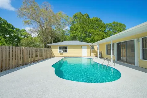855 29th Court Vero Beach FL 32960