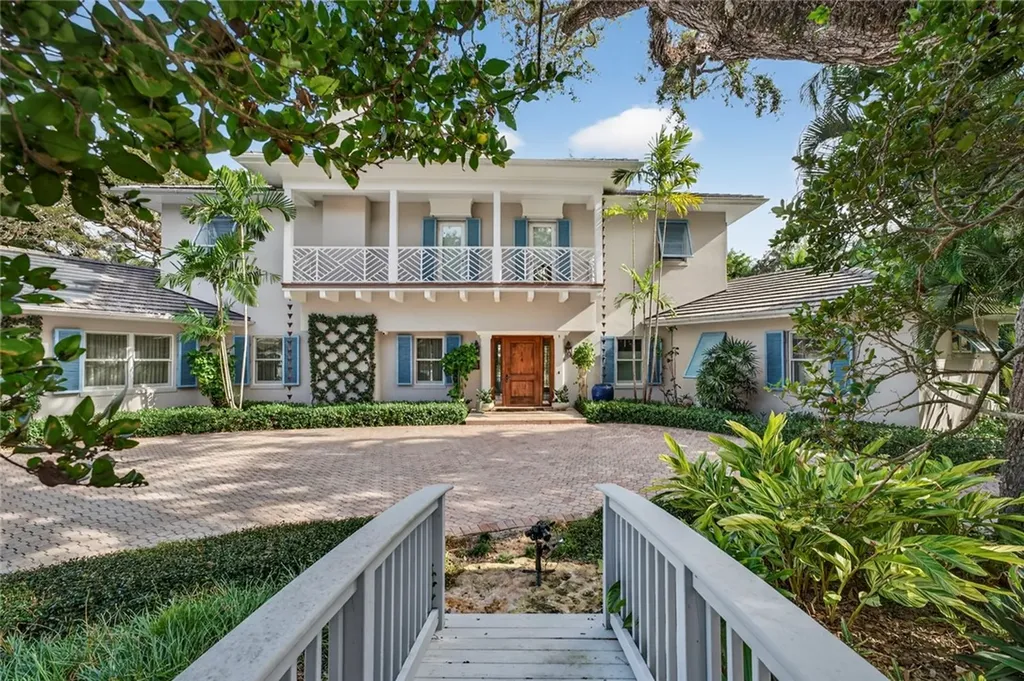 2010 Club Drive Vero Beach FL 32963