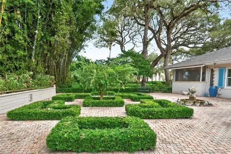 2010 Club Drive Vero Beach FL 32963