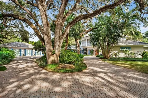 2010 Club Drive Vero Beach FL 32963