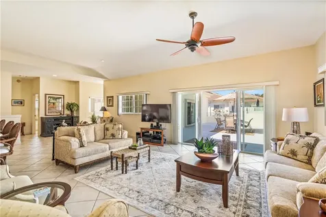 512 7th Square Vero Beach FL 32962