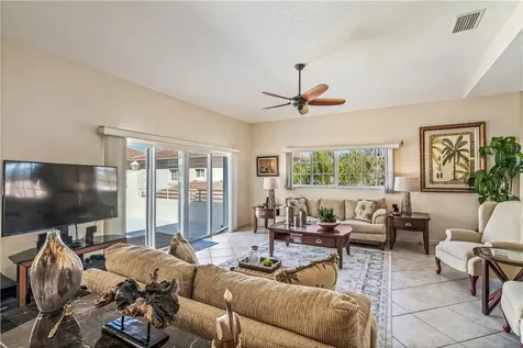 512 7th Square Vero Beach FL 32962