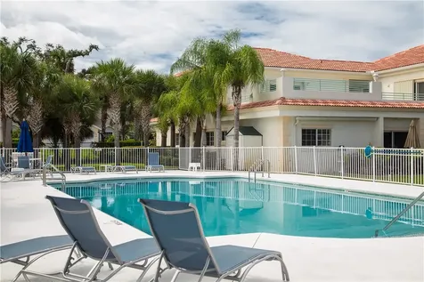 512 7th Square Vero Beach FL 32962