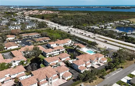 512 7th Square Vero Beach FL 32962