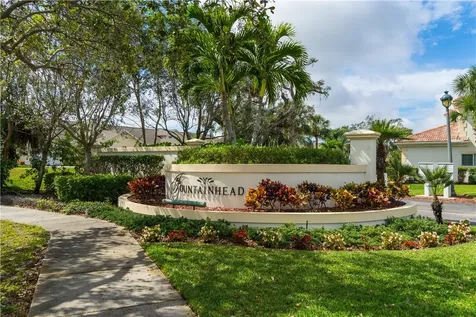 512 7th Square Vero Beach FL 32962