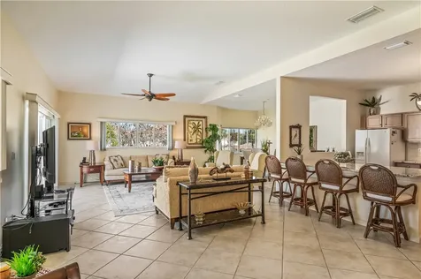 512 7th Square Vero Beach FL 32962