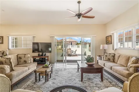 512 7th Square Vero Beach FL 32962