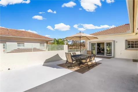 512 7th Square Vero Beach FL 32962