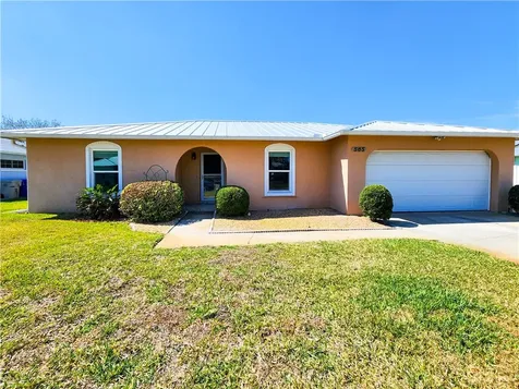 585 24th Avenue Vero Beach FL 32962