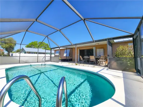 585 24th Avenue Vero Beach FL 32962