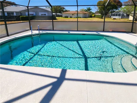 585 24th Avenue Vero Beach FL 32962