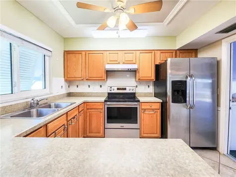 585 24th Avenue Vero Beach FL 32962