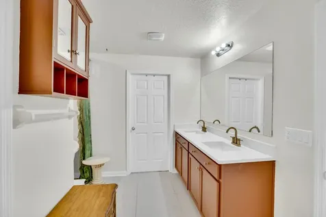 2167 Harwick Circle SW Vero Beach FL 32968