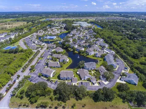 1687 Aynsley Way Vero Beach FL 32966
