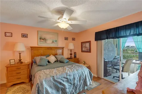 395 Grove Isle Circle Vero Beach FL 32962