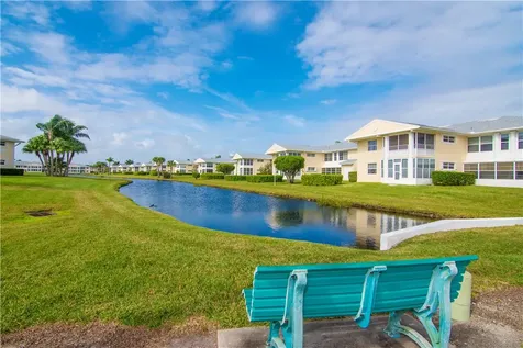 395 Grove Isle Circle Vero Beach FL 32962