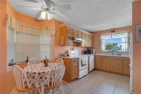 395 Grove Isle Circle Vero Beach FL 32962