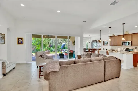 393 11th Square SW Vero Beach FL 32962