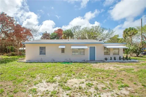 2105 Donald Avenue Fort Pierce FL 34946