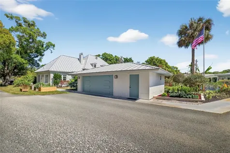 4945 16th Street Vero Beach FL 32966
