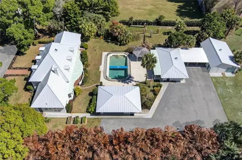 4945 16th Street Vero Beach FL 32966