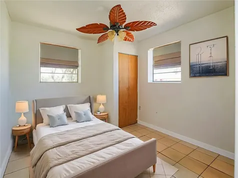 2431 42nd Place Vero Beach FL 32967