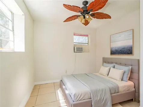 2431 42nd Place Vero Beach FL 32967