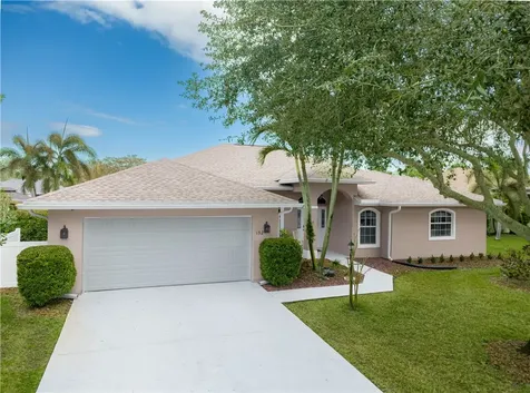 152 35th Square SW Vero Beach FL 32968