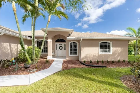 152 35th Square SW Vero Beach FL 32968