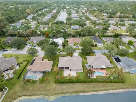 152 35th Square SW Vero Beach FL 32968