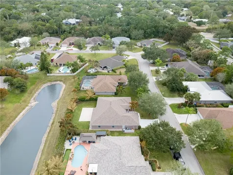 152 35th Square SW Vero Beach FL 32968