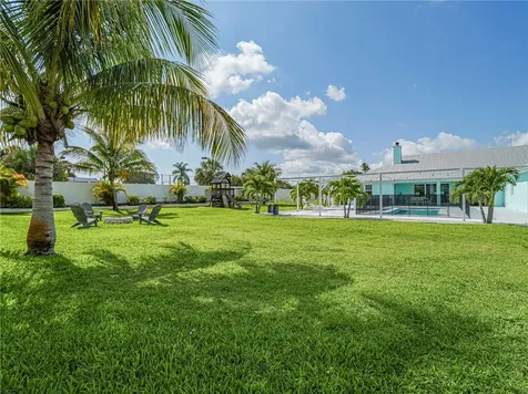 406 9th Court Vero Beach FL 32962