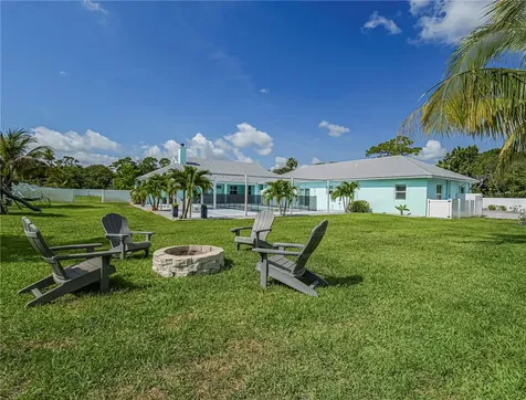 406 9th Court Vero Beach FL 32962