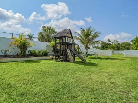 406 9th Court Vero Beach FL 32962