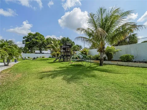 406 9th Court Vero Beach FL 32962