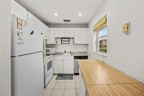 98 Spring Lake Drive Vero Beach FL 32962