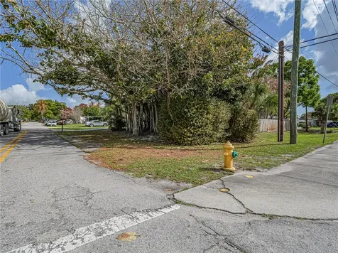 1206 21st Court Vero Beach FL 32960