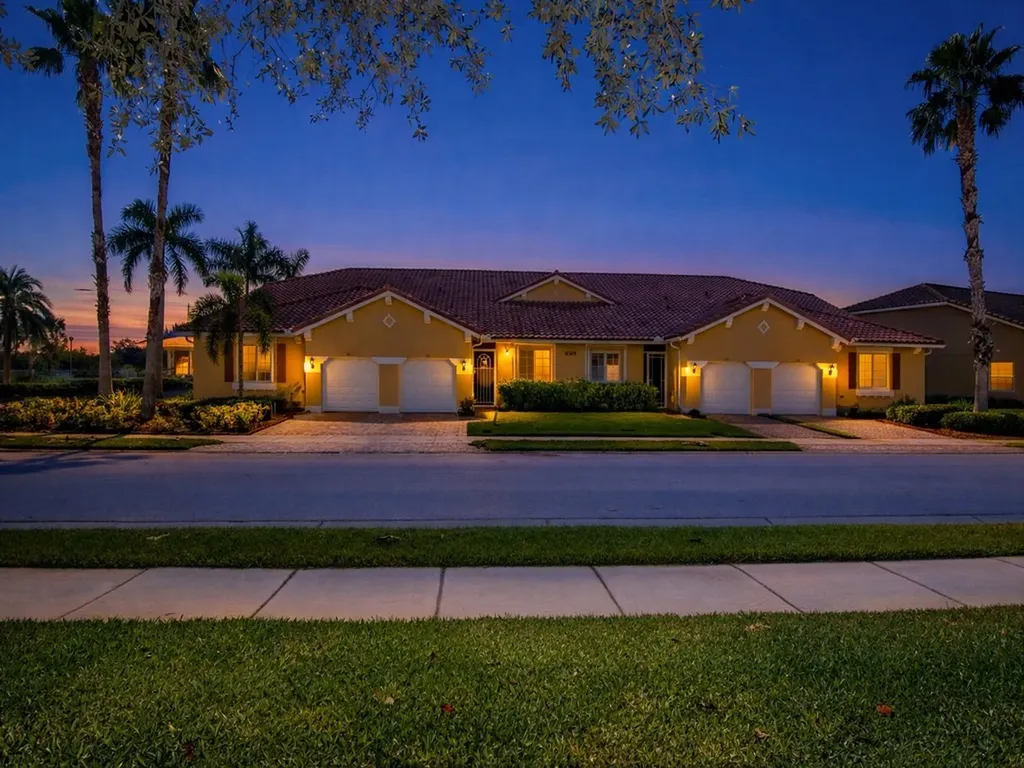 6305 Oxford Circle Vero Beach FL 32966