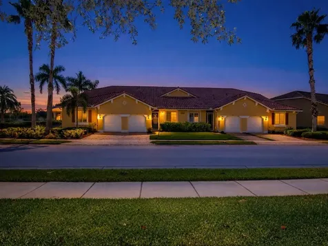 6305 Oxford Circle Vero Beach FL 32966