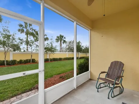 6305 Oxford Circle Vero Beach FL 32966